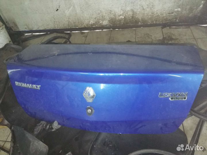 Крышка багажника Рено Логан