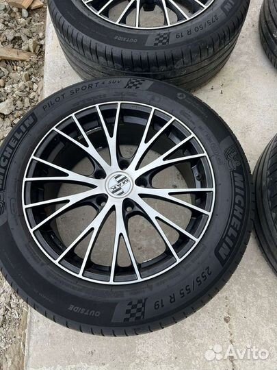 Комплект летних колес R19