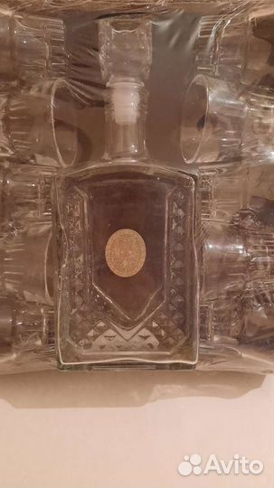 Графин с рюмками