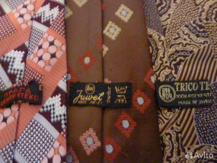 Галстуки-9 шт,новые,ссср,2 бабочки,подтяжки