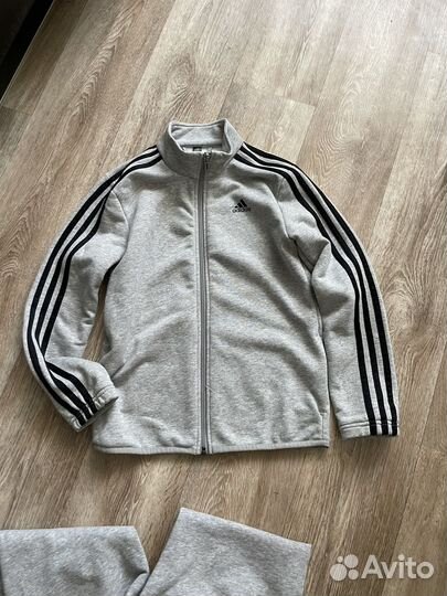 Спортивный костюм adidas для мальчика