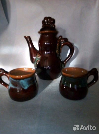 Кувшины,чашка с блюдцем,сахарница