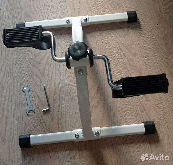 Велотренажёр лечебный для рук и ног,новый