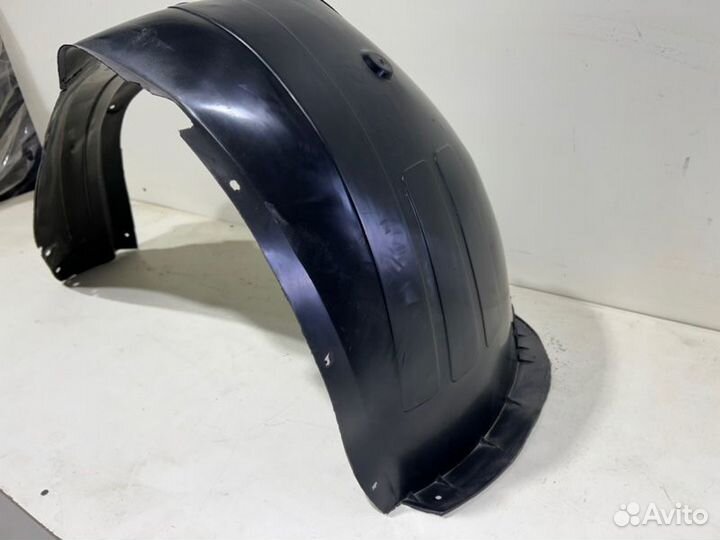 Подкрылок передний правый Kia Rio 4 2017