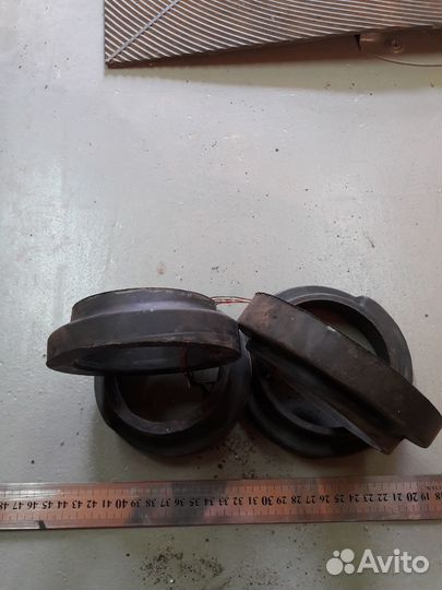 Комплект подкладок под пружины на Ниву