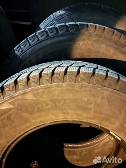 Bridgestone Blizzak DM-V2 225/75 R16 104