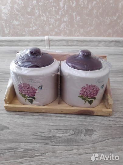 Набор банок на подставке