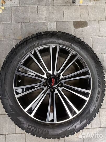 Шины зимние R019 235/55 на дисках