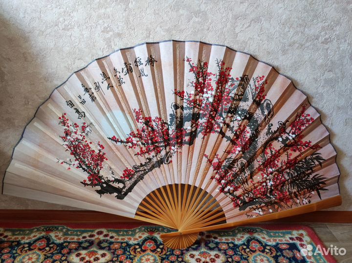 Продаю веер настенный