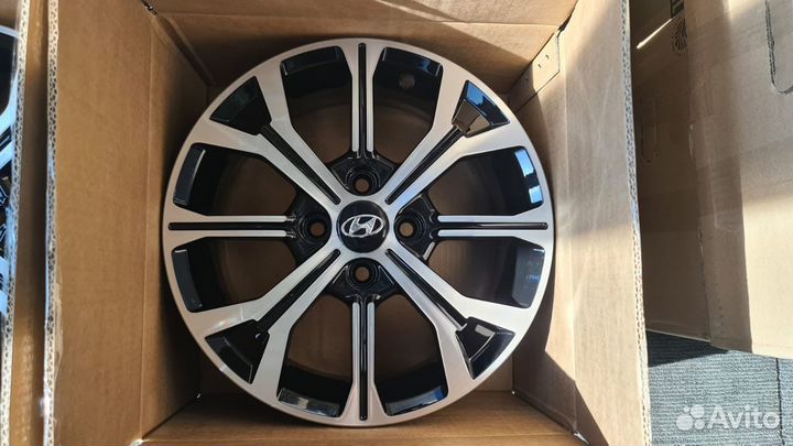 Новые комплект Россия R15 Hyundai Solaris