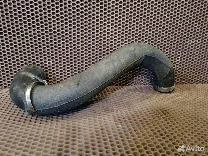 Патрубок интеркулер Audi A4 B9 CYR 2.0 2016