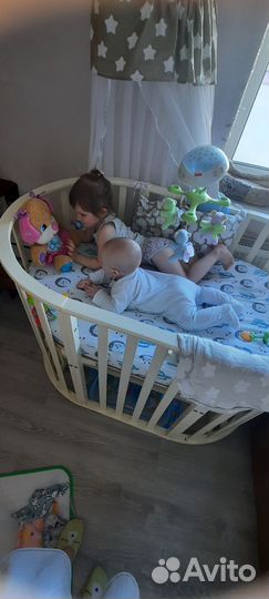 Детская кроватка трансформер с маятником