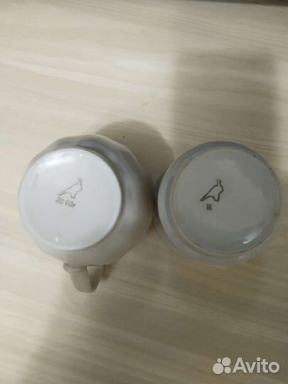 Сливочники и вазы белые