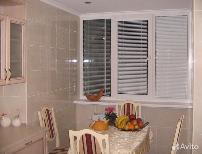 Жалюзи оконные горизонтальные