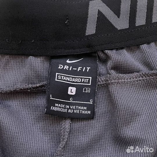 Шорты Nike