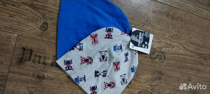 Шапки 2 шт. для мальчика, новые, цена за обе