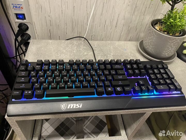 Игровая клавиатура MSI Vigor GK 30