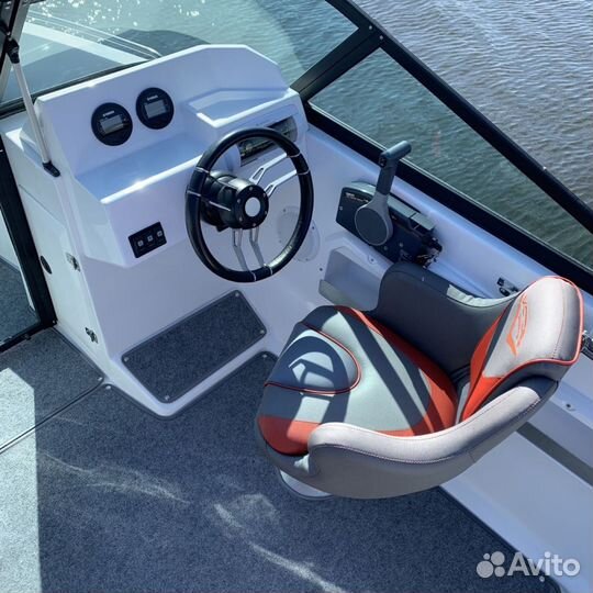 Катер боурайдер Victory 515