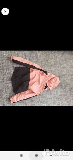 Ветровка женская