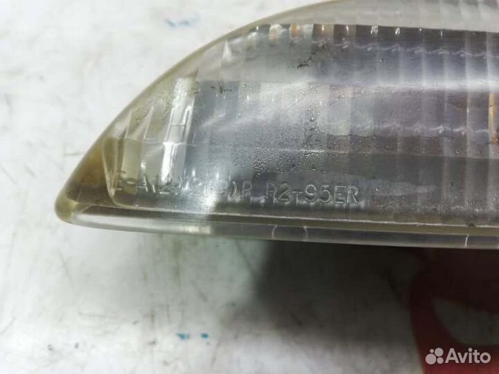 Габарит передний левый Ford Explorer UN150 windsor