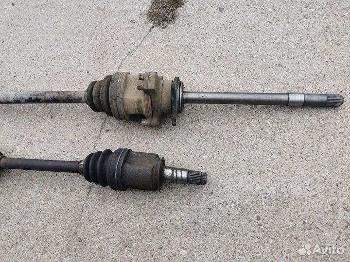 Привод передний правый Infiniti fx50s s51