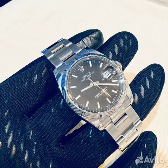 Rolex Oyster Perpetual Date 115210