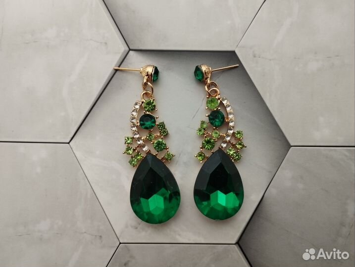 Колье ожерелье