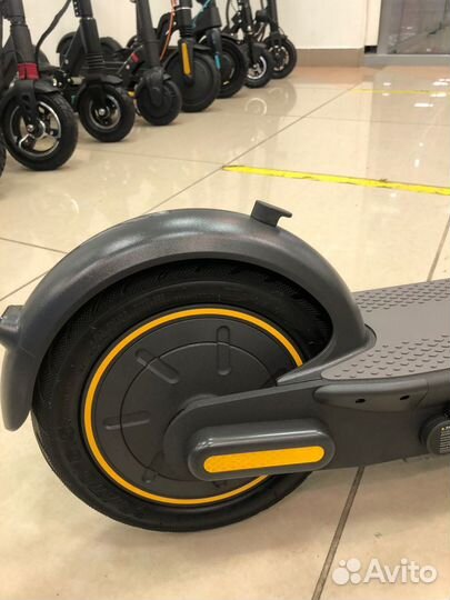 Электросамокат Ninebot Max G30P EU