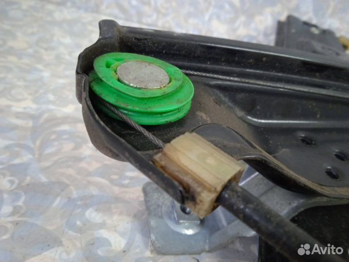 Стеклоподъемник передний левый Ford Focus 3 pnda