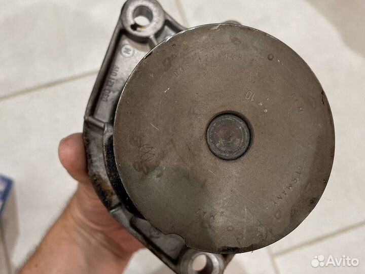 Помпа Skoda fabia 2