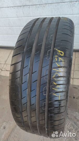 Goodyear EfficientGrip Performance 225/50 R17