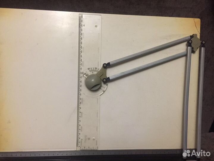 Чертежный прибор