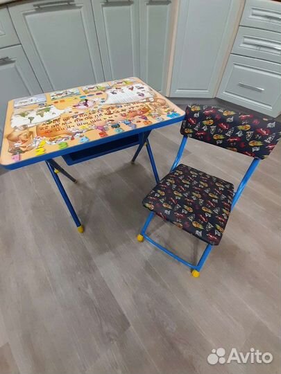 Стол и табуретбу
