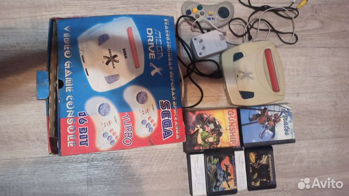 Sega mega drive x + 4 легендарных картриджа