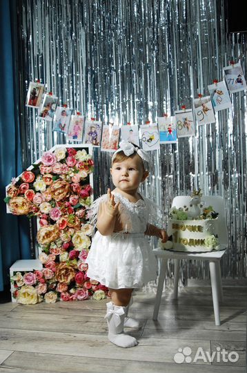 Цифра 1 из цветов на годик девочке