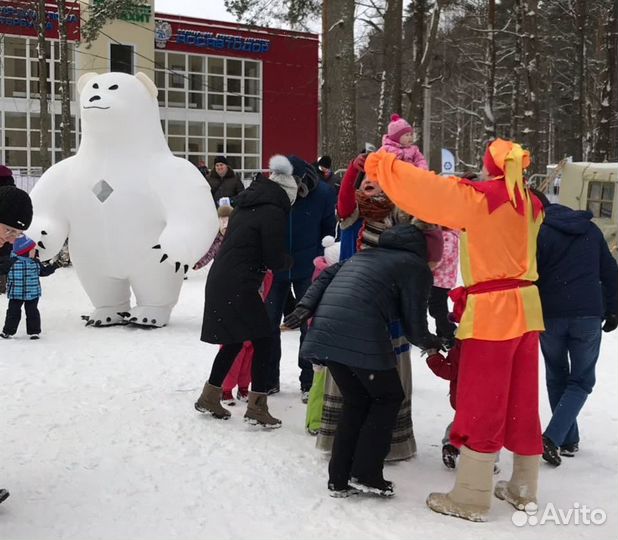 Ростовой костюм белого медведя