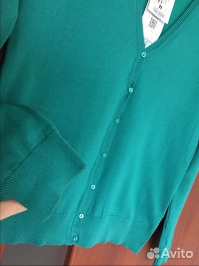 Зелёный мягкий кардиган новый