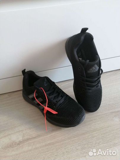 Новые кроссовки Adidas р.37,39