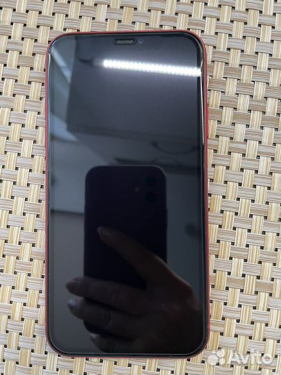 Телефон iPhone 11