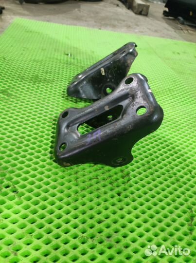 Кронштейн задней балки Peugeot 308