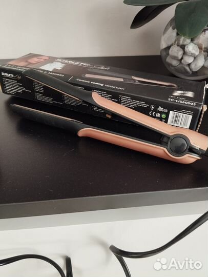 Выпрямитель-плойка для укладки волос