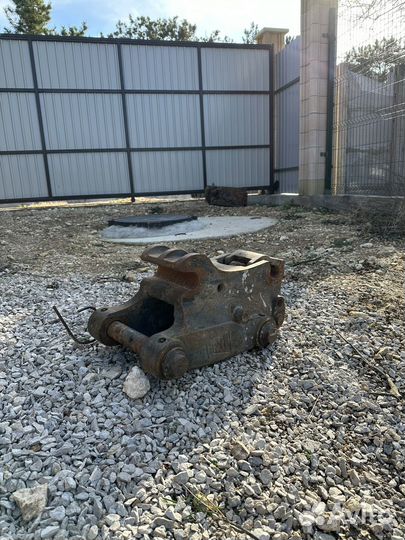 Быстросъем на экскаватор JCB