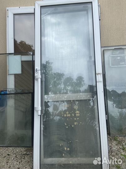 Двери пластиковые бу