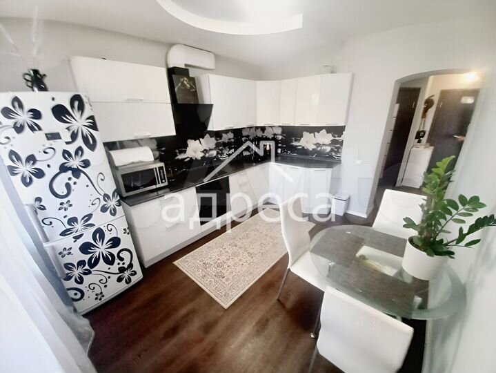 2-к. квартира, 80 м², 9/16 эт.