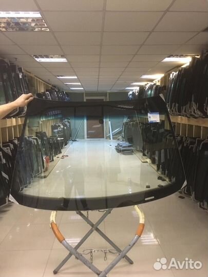 Лобовое стекло Шкода Октавия