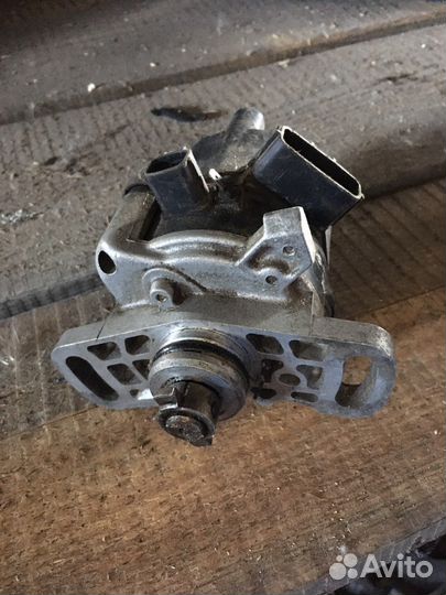 Трамблер 22100 OM810