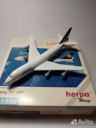 Модель самолета Lufthansa B 747-230B Herpa 1/500