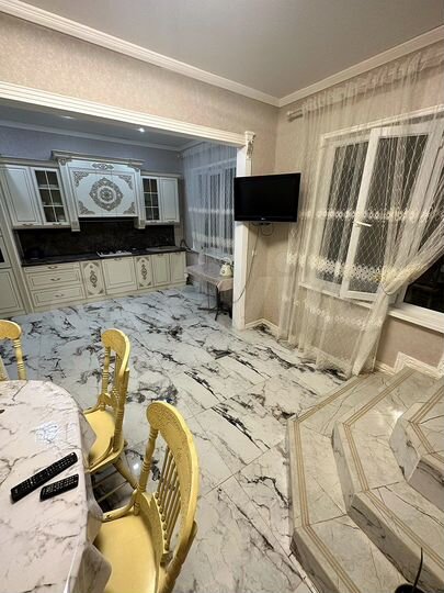 Дом 285 м² на участке 7 сот.