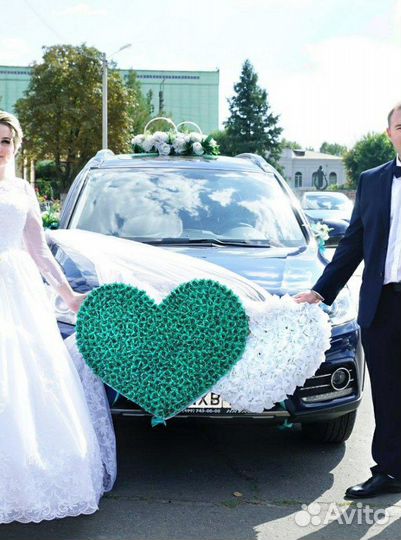 Свадебное украшение на машину