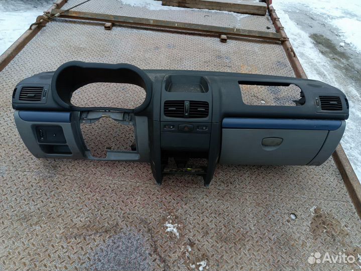 Торпедо для Renault Symbol 1